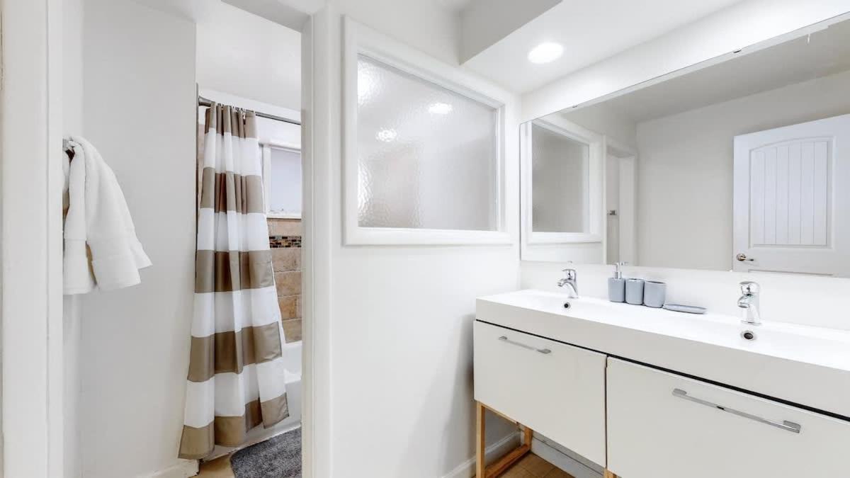 Great Family Upper Unit 3 Bedrooms King Beds 덴버 외부 사진